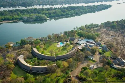 Azambezi River Lodge