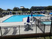Studio condo with amazing water views, short walk to the beach
