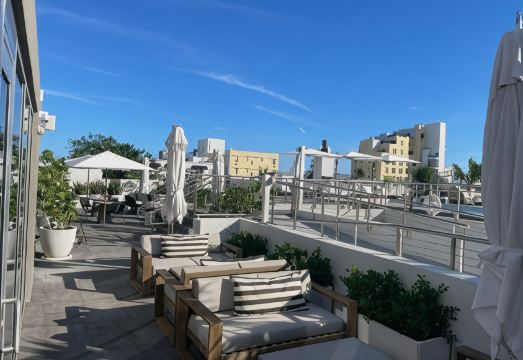 2. 나소 스위트 호..