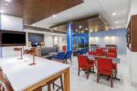 Holiday Inn Express & Suites Purcell