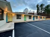 Blue Ridge Tourist Court Hotels in Stony Fork