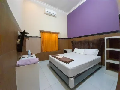 LH101 Guest House Syariah Near Makam Sunan Bonang RedPartner