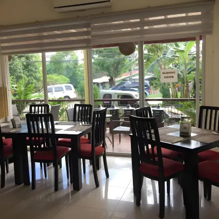 Arabelle Suites Отели рядом с достопримечательностью «Bohol National Museum»