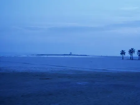 Cèsar Отели в г. Кунит