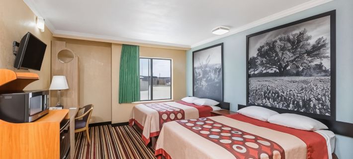 Super 8 by Wyndham Midland Hotels in Midland