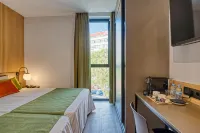 Dwo Colours Alcalá Hotels near Simancas Metro Station