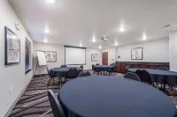 Cobblestone Inn & Suites-Fremont Hotels in Waupaca County