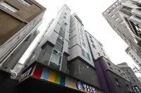 Starlight Hotel Seoul Yeongdeungpo فنادق في سيول