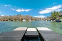 Stunning Lake Views and Cozy Retreat - Exquisite Lakefront Haven