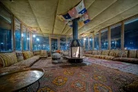 ELYSEE CAVE HOUSE