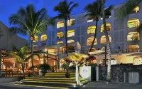 Holland House Beach Hotel