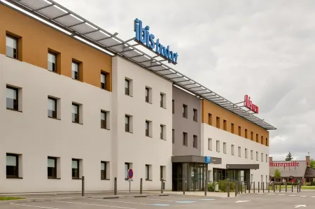 Ibis Montceau-Les-Mines Отели в г. Монсо-ле-Мин