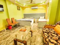 Hotel Mahal and Restaurant