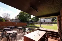 Jaspers Cabins Hotels in Beedelup