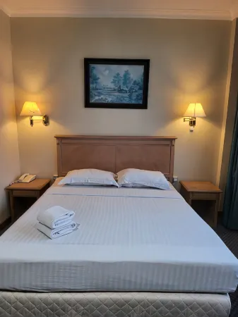 Hotel Permata Alam Отели рядом с достопримечательностью «Sunset Point Telaga Saat Puncak»