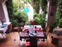 Casa Flores Bed & Breakfast Hotele w: Ajijic