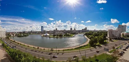 Home Apart Storozhovskaya 8 Street Отели рядом с достопримечательностью «Белорусский государственный университет культуры и искусств»