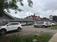Manor Motel - Motels
