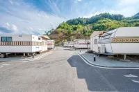 Caravan Park Amazon Caravan 又石大學校附近的飯店