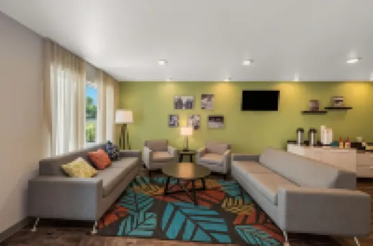 WoodSpring Suites West Palm Beach