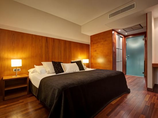 Hotel Acevi Villarroel