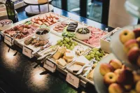 โฮเต็ล โคลดิง