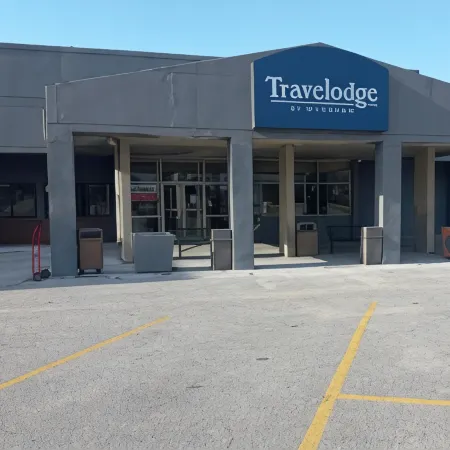 Travelodge by Wyndham Lincoln Northeast