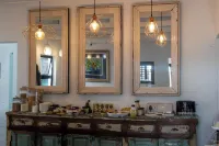 The Rez Guesthouse - breakfast