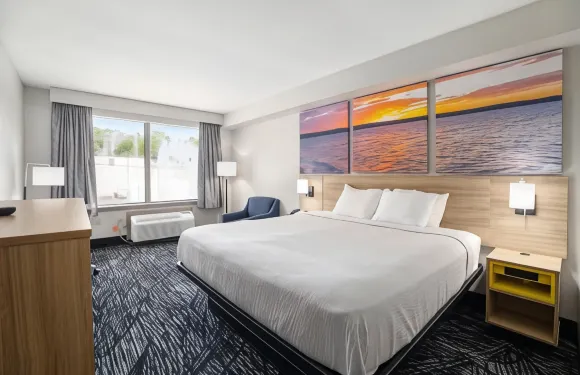 諾頓海岸/馬斯基根温德姆戴斯酒店及套房