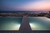 Hotel Las Arenas - Beach