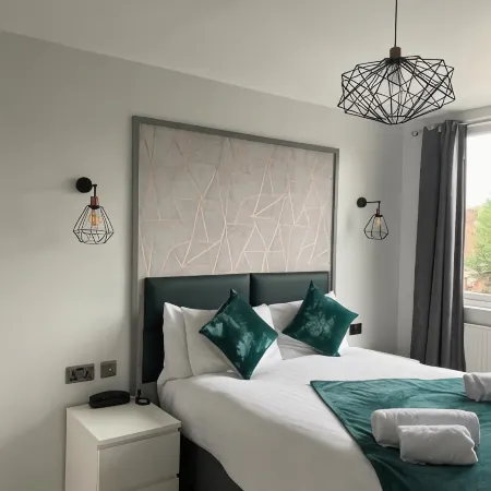 Whites Hotel