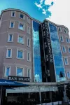 Hotel Deluxe Hotel in zona QTU - Qendra Tregtare Univers