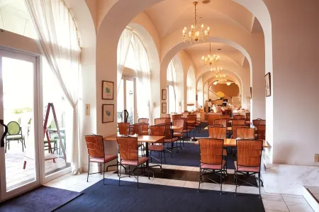 Wakayama Marina City Hotel Отели рядом со станцией JR Kimiidera Station