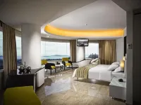 Sensa Hotel Bandung Hotels near Jl. Cihampelas