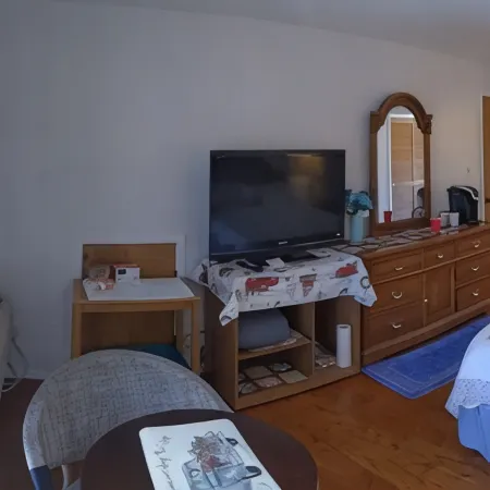 Comfy Corner, a Comfortable 2nd Floor Large One Room Condo in Fairfield Harbour.