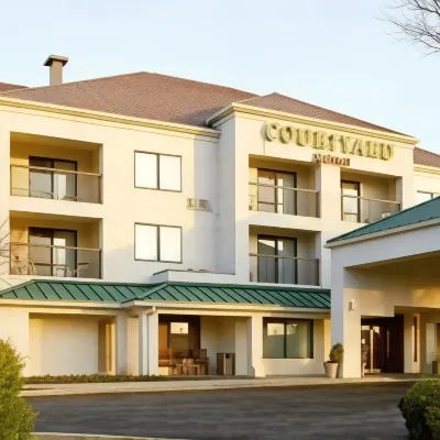 Courtyard Princeton Hotels near Town Place