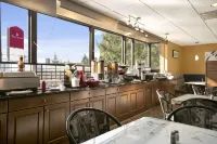 Ramada by Wyndham Lethbridge Hotels in Lethbridge