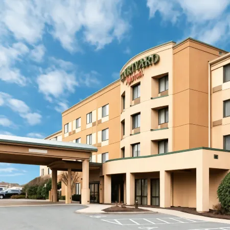 Courtyard by Marriott Salisbury Отели рядом с Аэропорт Салисбери-Оушен Сити