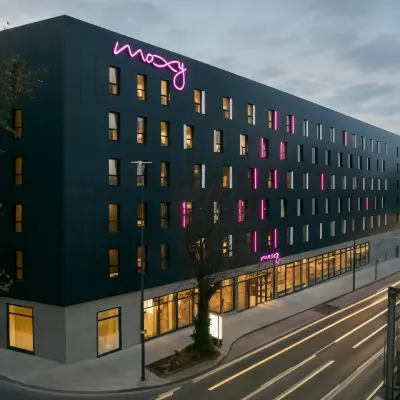 Moxy Essen City Hotels in der Nähe von Universität Essen, Literaturwissenschaft und Literaturdidaktik