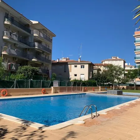 Ground Floor with Private Terrace and Community Area, Platanera