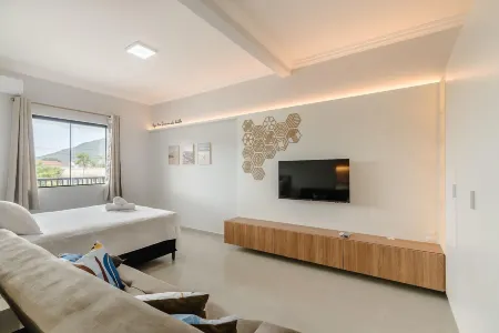 RRC - Condominium Near the Airport Отели в г. Флорианополис