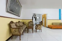 Salina Hotel Syariah فنادق في Sidoarjo