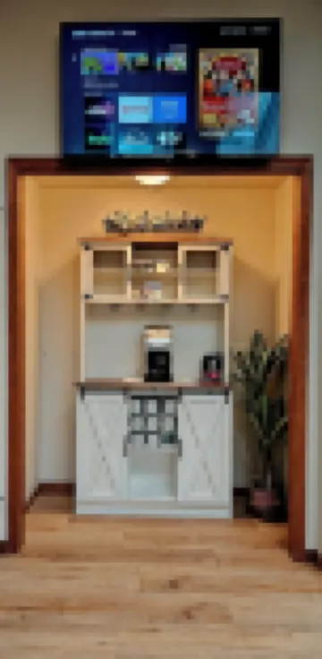 The Puckaway Place-Waterfront: Directly Across from Adeline's House of Cool!