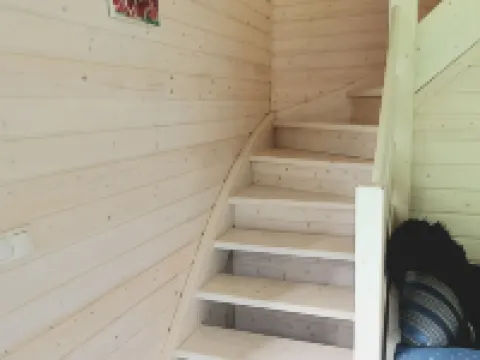 Gemütliches Holzhaus mit Garten nah am Wasser, Hundefreundlich 波利採縣酒店