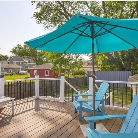 Entire Home in Saco Maine! 3.5MIL to Old Orchard Beach. Coastal Retreat!