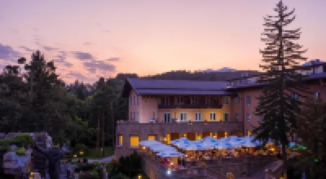 Spa Hotel Dvoretsa فنادق في 