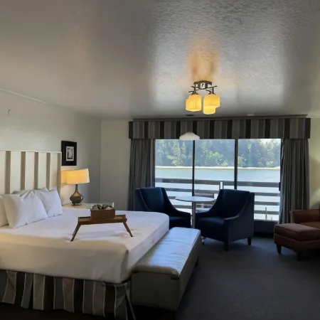 River House Inn, a Baymont by Wyndham