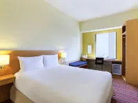 ibis Deira Creekside Dubai Hotels near Dubai Intl. Airport