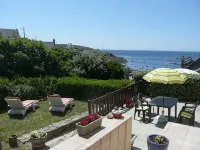 House in Brittany with Stunning Sea View Hoteles en Porspoder