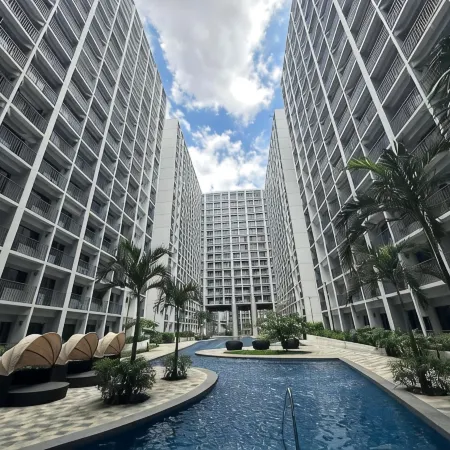 Shore 3 Residences Tower 2, Lap Pool and Amenities